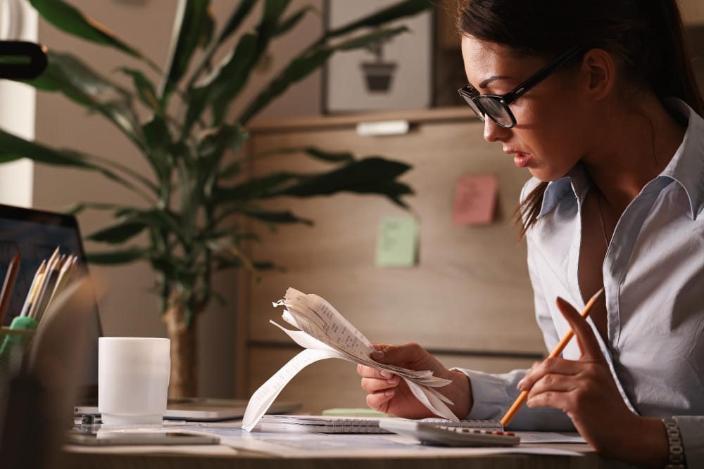 Tips to Save Money Effortlessly Tips to Save Money Effortlessly